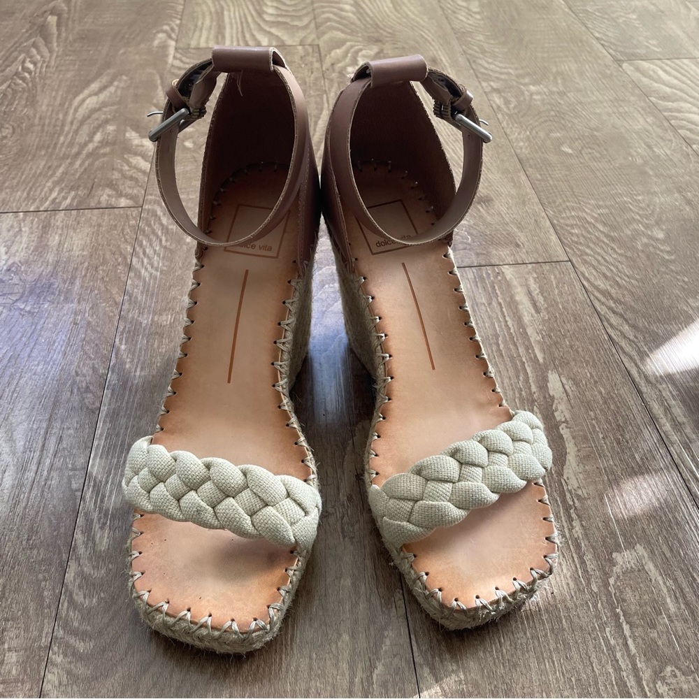 Dolce Vita Nilton Ankle Strap Wedge Sandal in Stella White (Size 9)